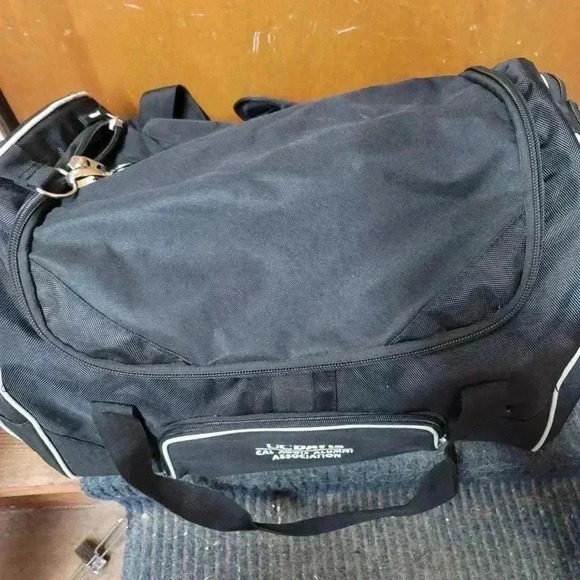 UC Davis CAL Aggie alumni overnight duffel bag - Picture 3 of 7